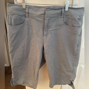 Mountain Hardwear Women’s Bermuda Style‎ Shorts size 10